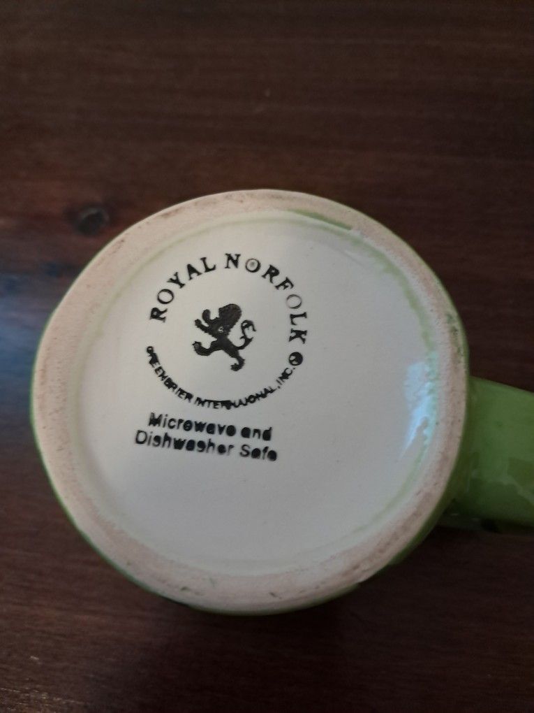 Vintage Santa Mugs - photo 4