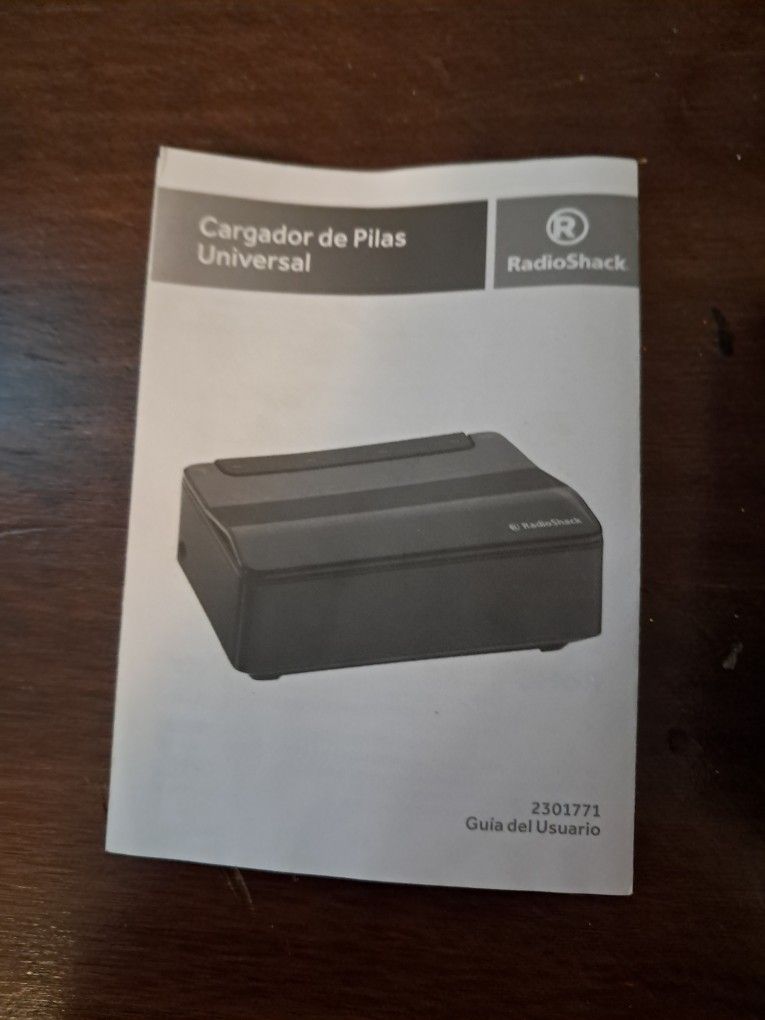 Radioshack universal Battery charger - photo 4