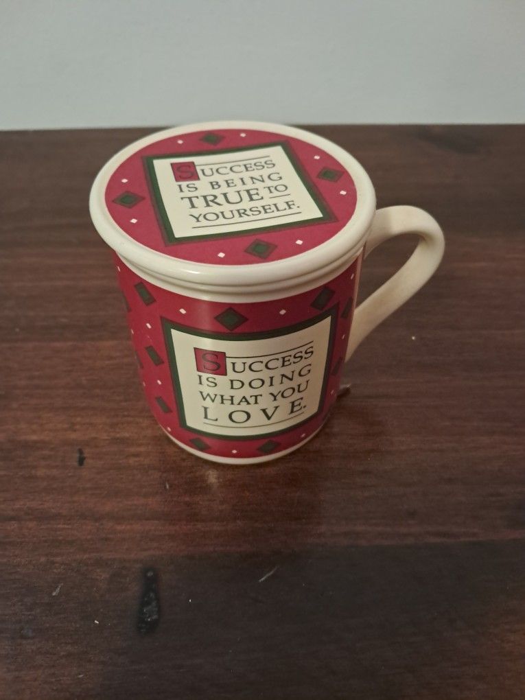 Vintage hallmark mug with lid nineteen eighty five