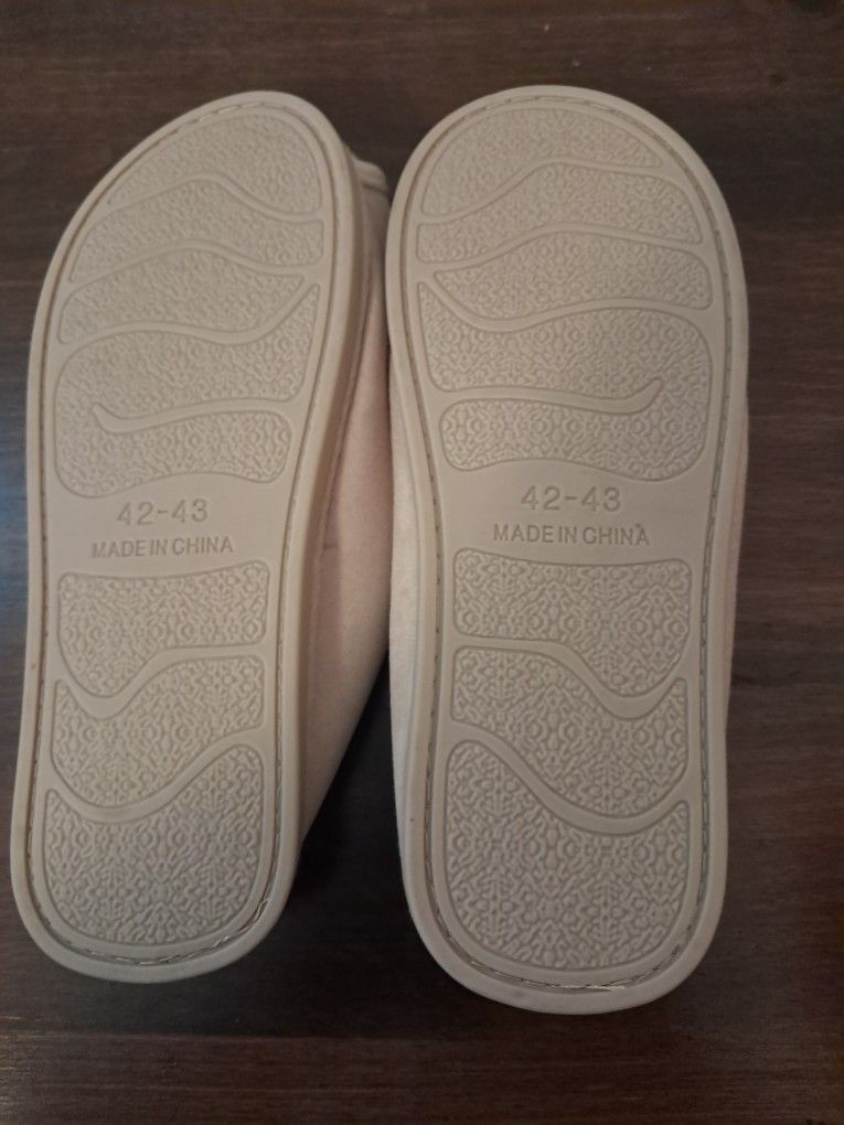Adjustable slippers size 8/9 - photo 2