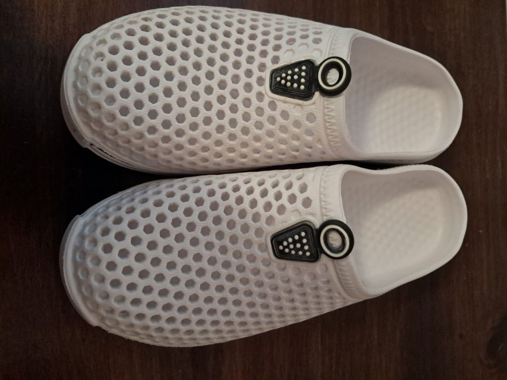 Clogs