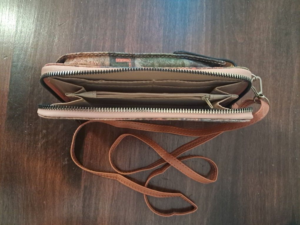 cross body wallet with phone holder - photo 3