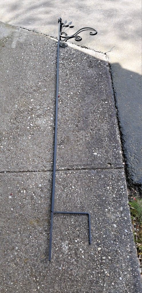 Shepherd's hook plant hanger