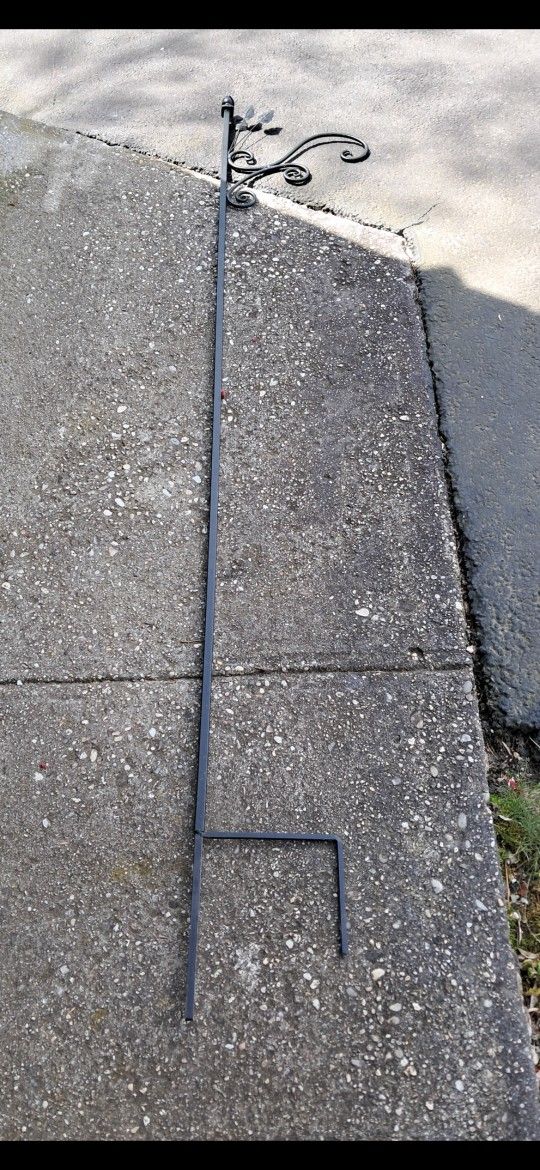 Shepherd's hook plant hanger - photo 2