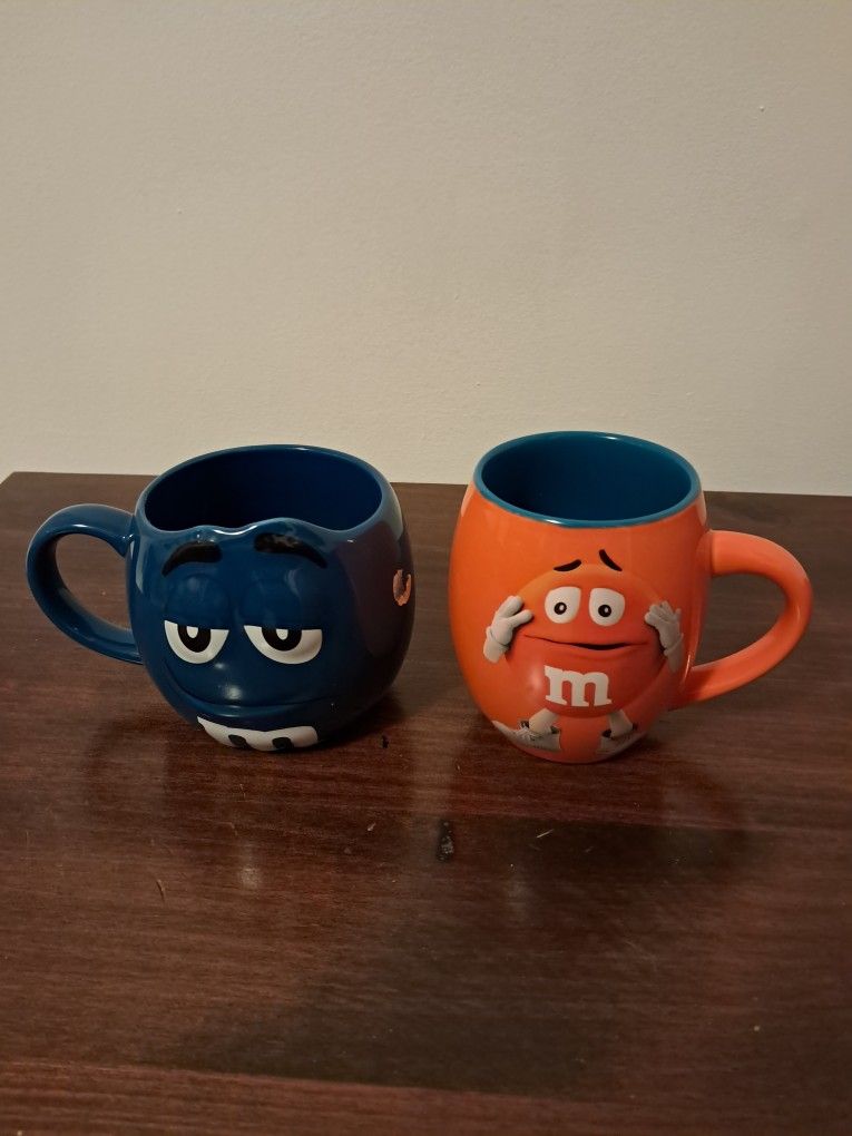 2 M&Ms mugs