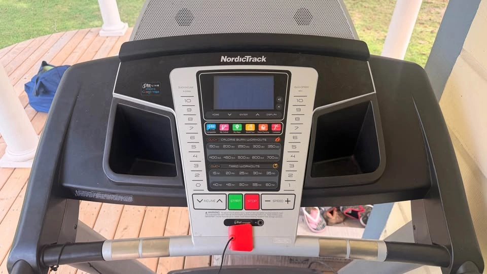 NordicTrack T5.5 Treadmill with iFit Live & DualShox - photo 3