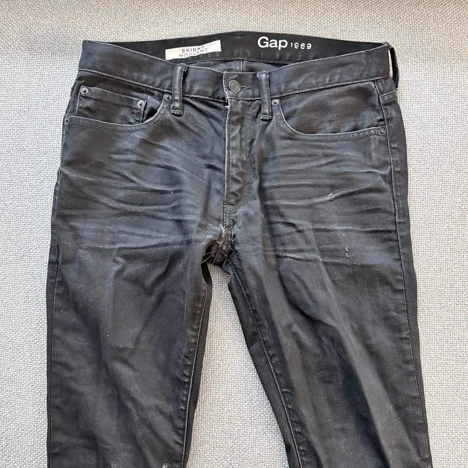 GAP Black Denim Jeans - Size 30x32 🏈