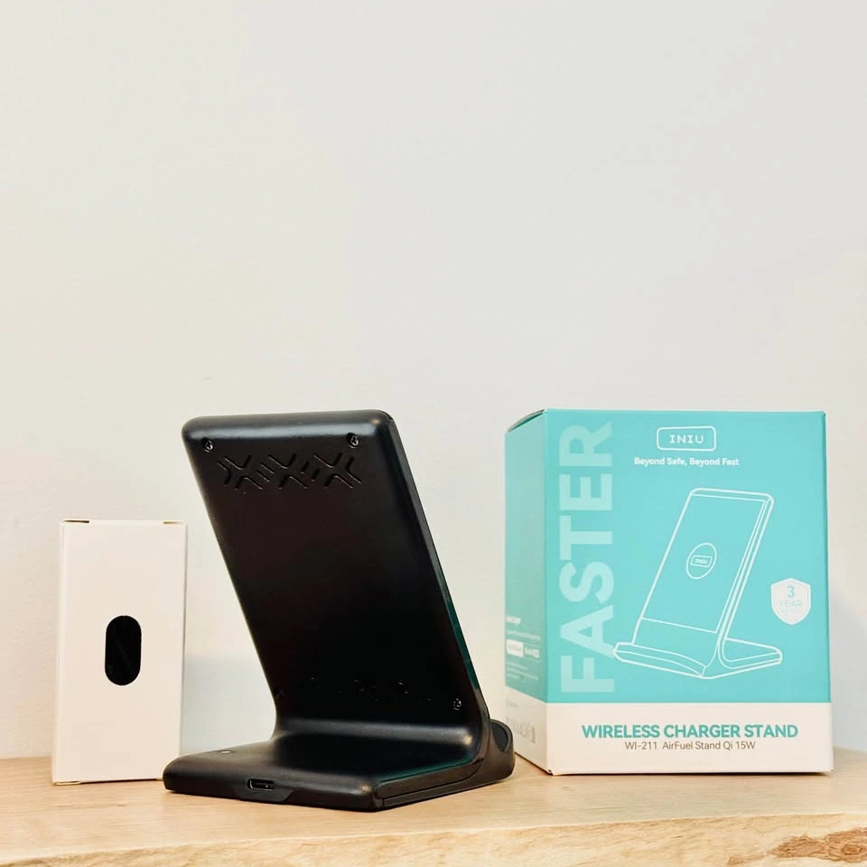 Wireless Charging Stand - INIU - Brand New 🏈 - photo 3