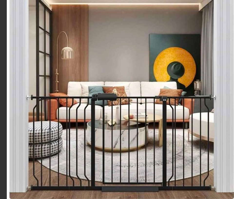 Metal Frame Extra Wide 62.20-66.93inch Baby/Pet Gate - photo 2