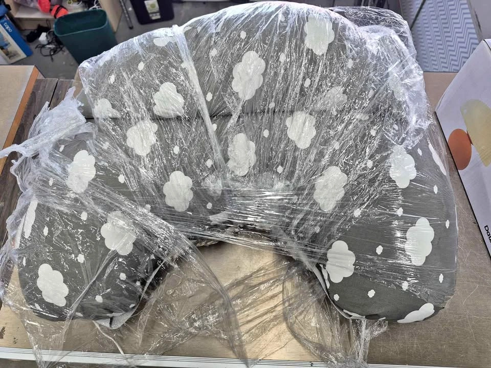 Nursing pillow momcozy