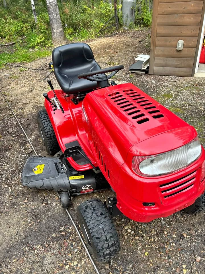 2020 42" MTD Yard Machine Ride Mower