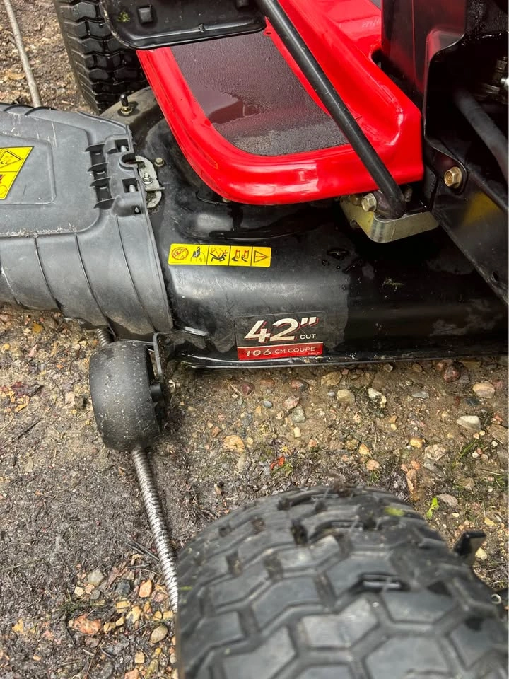 2020 42" MTD Yard Machine Ride Mower - photo 5