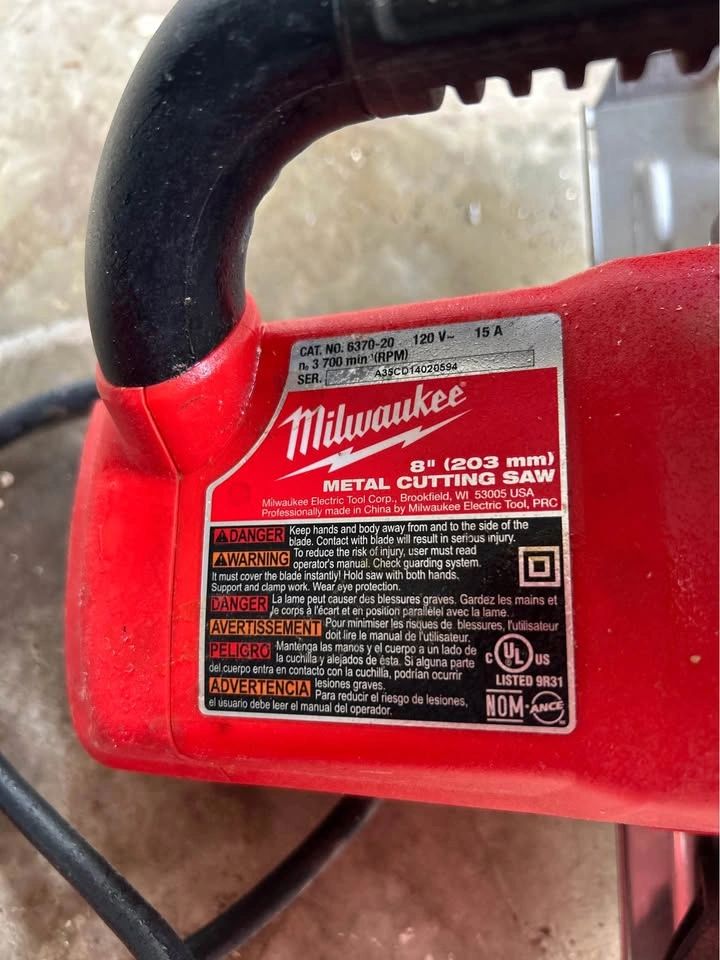 Milwaukee 8 inch metal cutting saw - photo 2