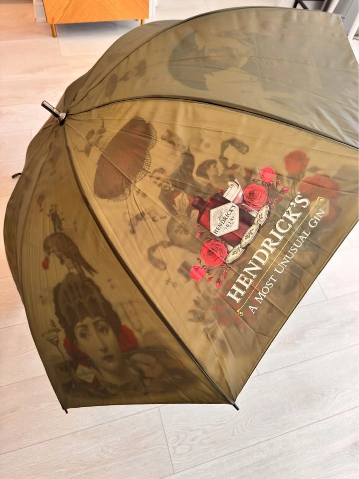Golf Umbrella - Hendrick’s Gin Vintage-Style Umbrella - photo 2