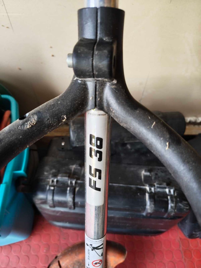 stihl fs38 gas powered trimmer - photo 2