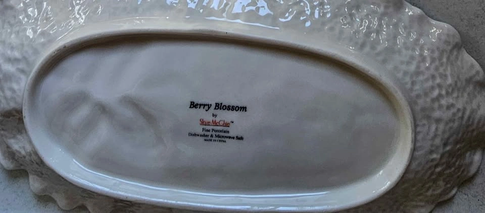 Vintage serving dishes - photo 3