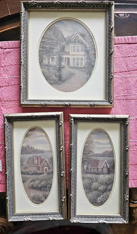 Pictures Cottage setting