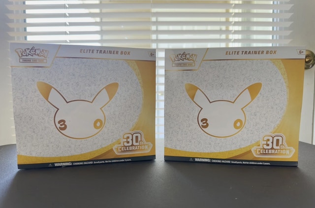 30th Anniversary Pokemon Celebration Elite Trainer Box ETB - photo 2