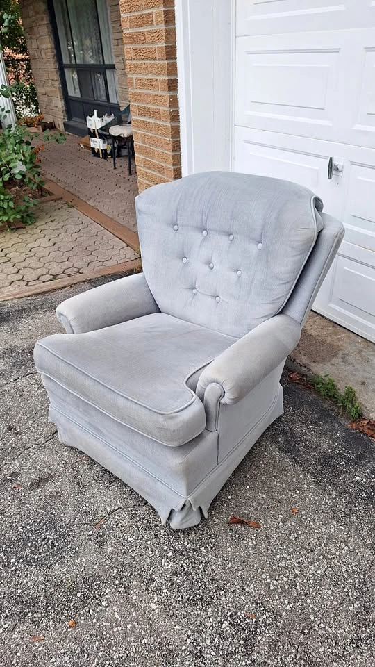 Lightblue Upholstered Armchair - Tufted Living Room Lounge Chair