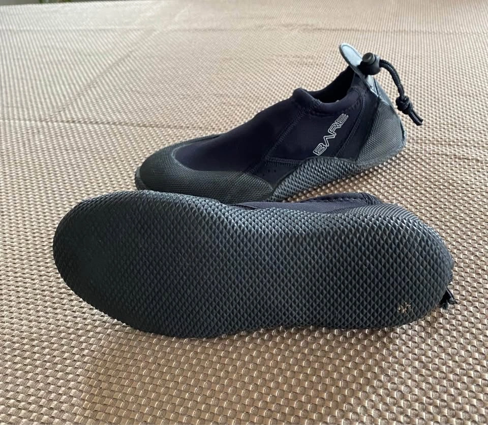 Water shoes by Bare - photo 2