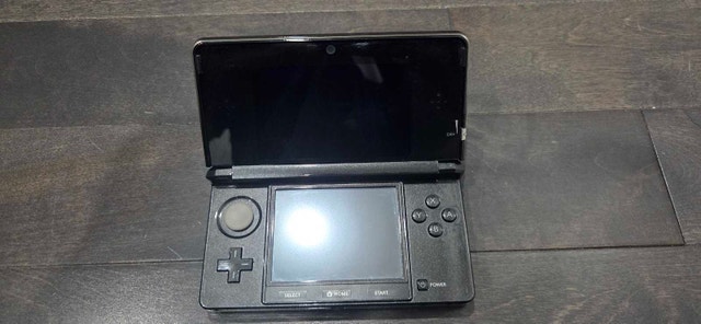 3DS very good condition comes with charger - photo 5