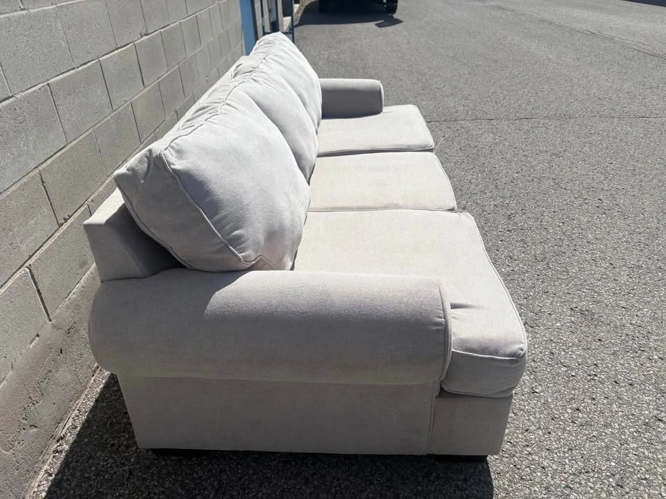 Cream Large 3 Seater Sofa - Delivery Available - photo 4