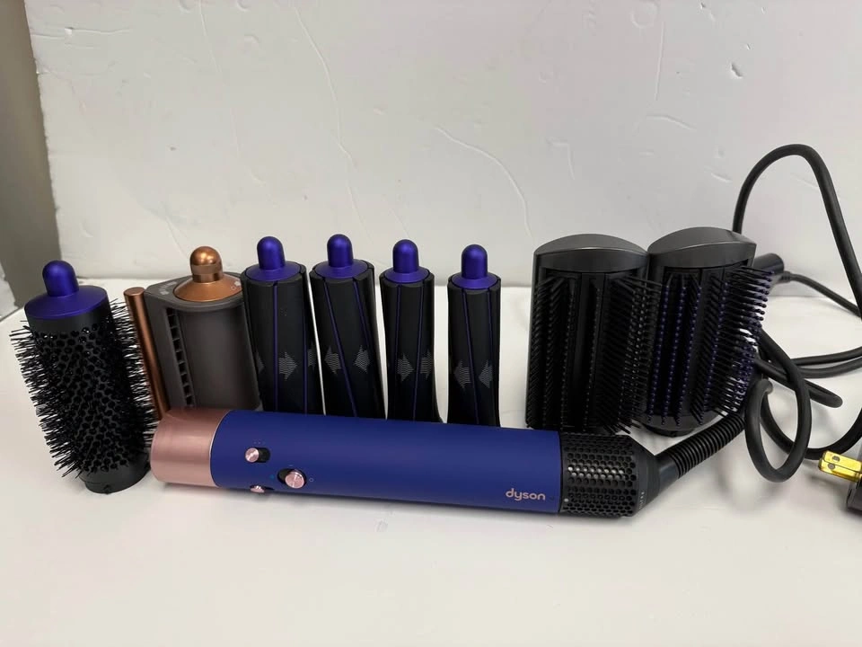 Dyson Airwrap Complete – $249 - photo 3