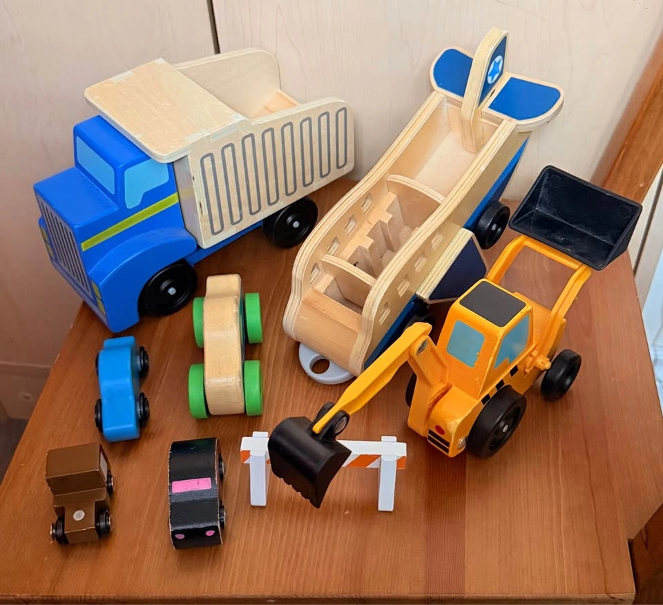 Assorted Wooden Toys by Melissa & Doug 15/Lot - photo 2