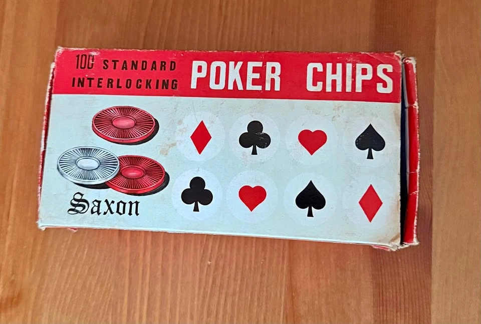 100 Plastic Interlocking Poker Chips