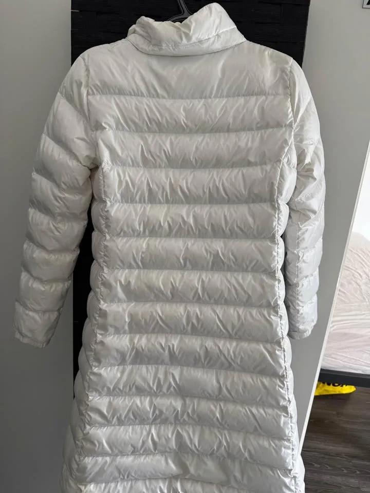 Aritzia Babaton Puffer Jacket image indicator(2)