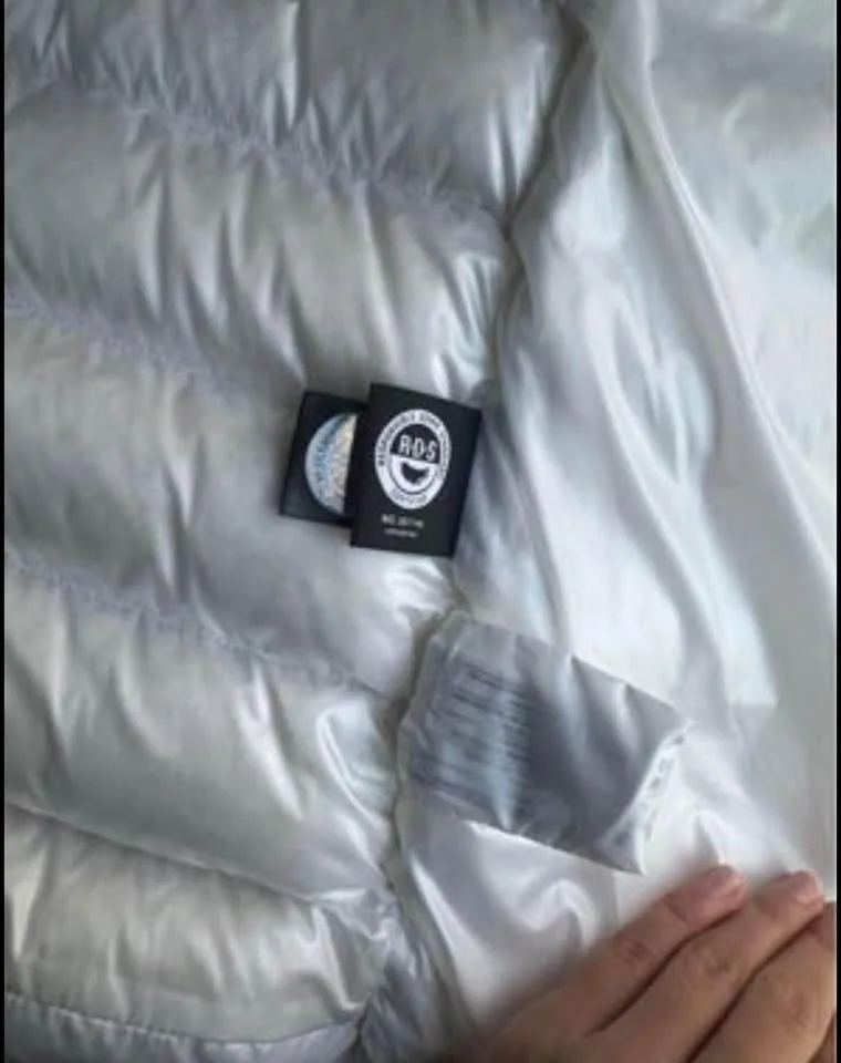 Aritzia Babaton Puffer Jacket image indicator(7)