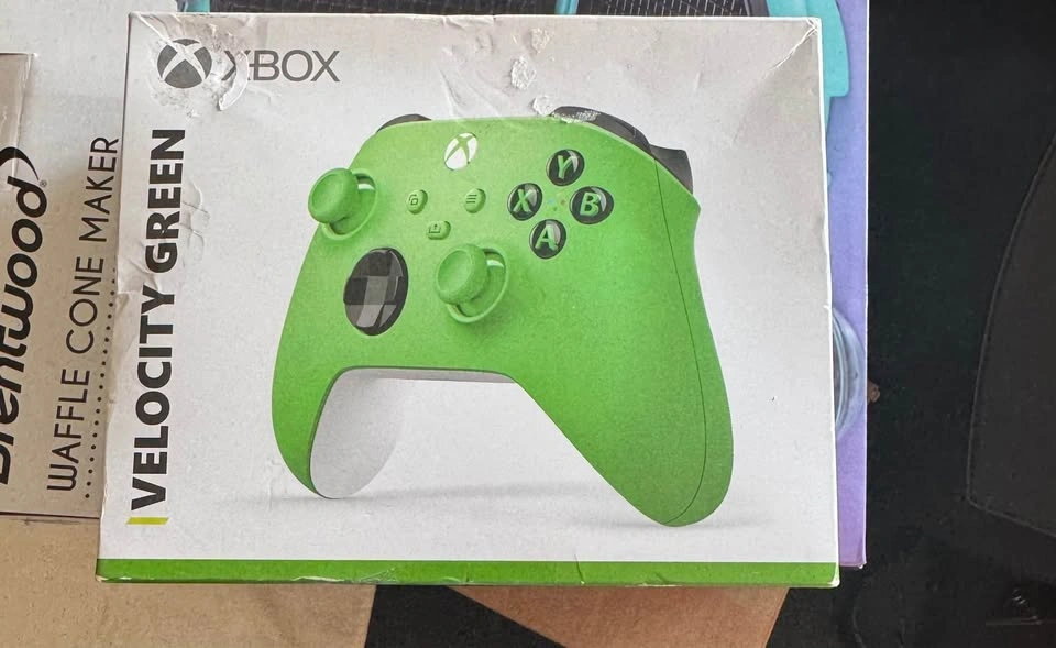 Microsoft Xbox Wireless Controller - Velocity Green - photo 4
