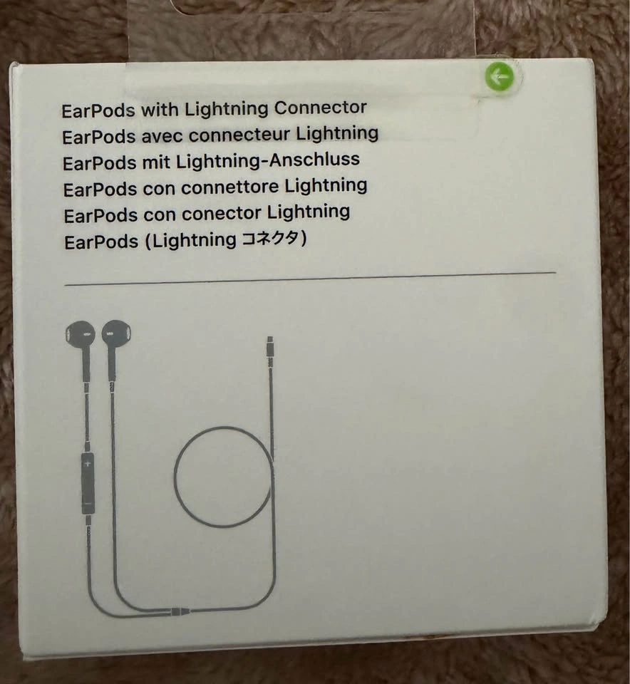 Apple EarPods with Lightning Connector - photo 2