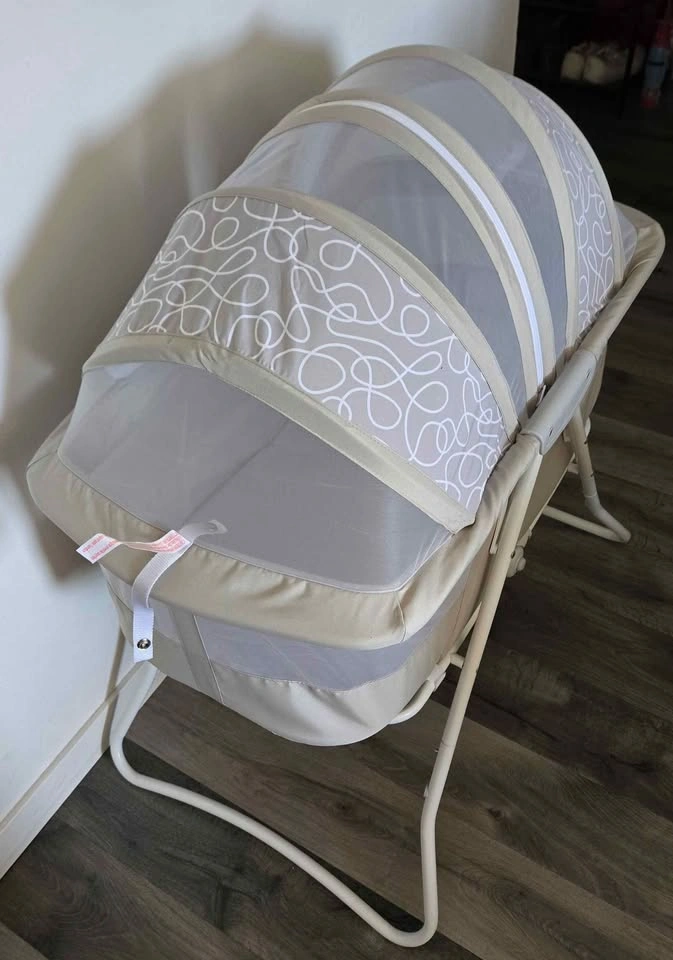 Portable Folding Baby Bassinet (Dream On Me Karley) - Like New - photo 5