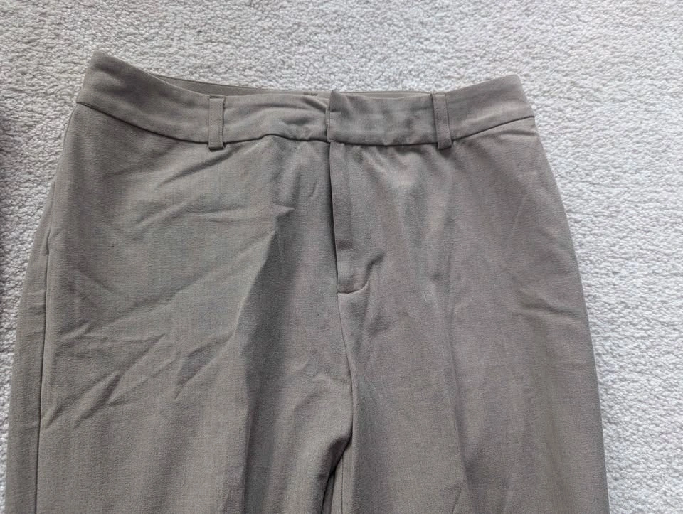 Small women's work pants (similar sized) - photo 2