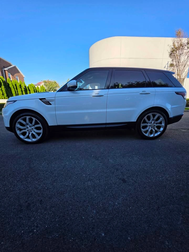 2015 Land Rover Range Rover HSE Sport Utility 4D - photo 2