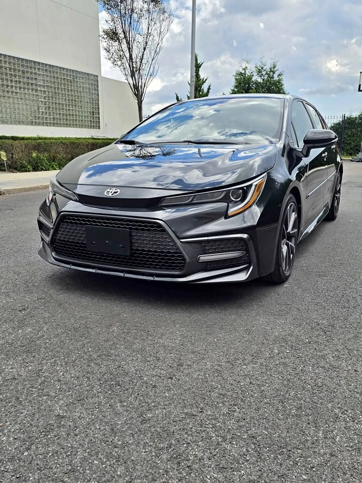 2020 Toyota Corolla · SE Sedan 4D