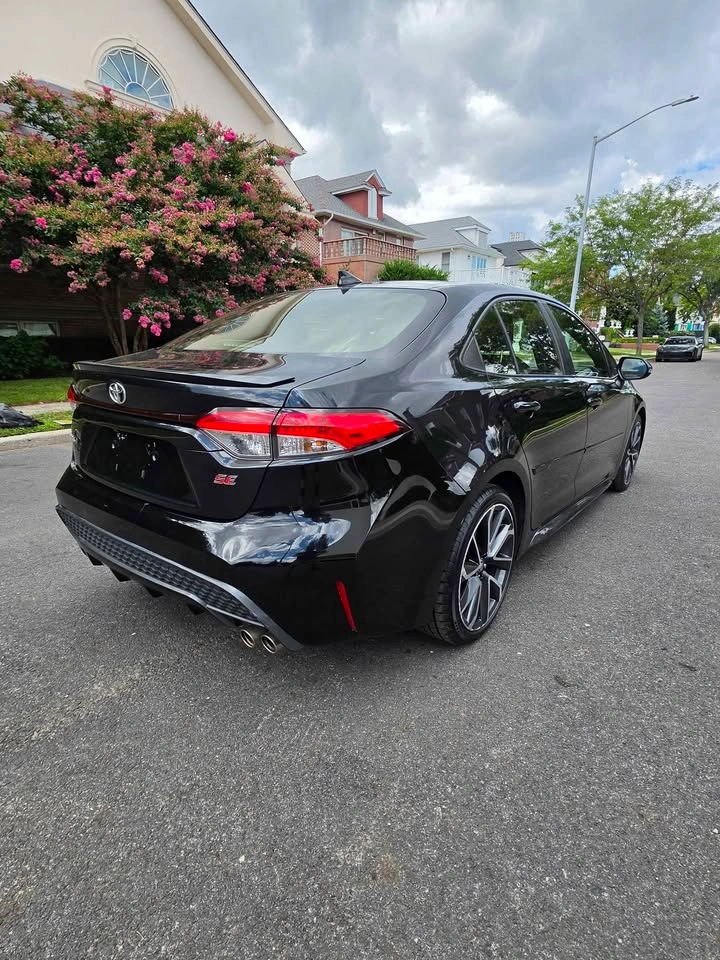 2020 Toyota Corolla · SE Sedan 4D - photo 5