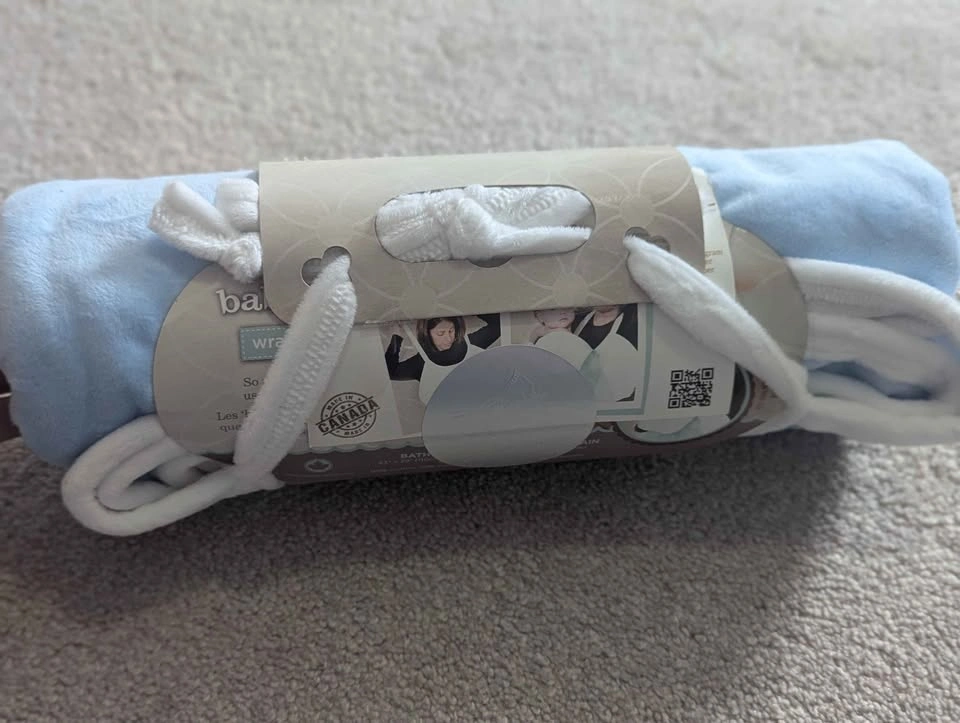 BNWT - BabyWrappers Hooded Apron Baby Bath Towel - Giftable - photo 3