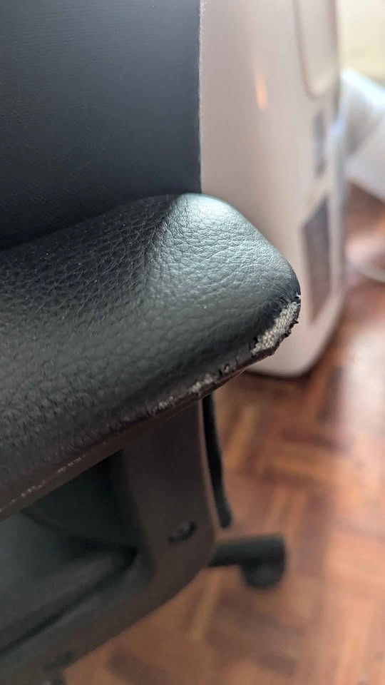 Black Faux Leather High-Back Office Chair - photo 4