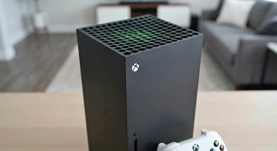 Xbox Series X (1TB) Ultimate Bundle: 3 Controllers & Games