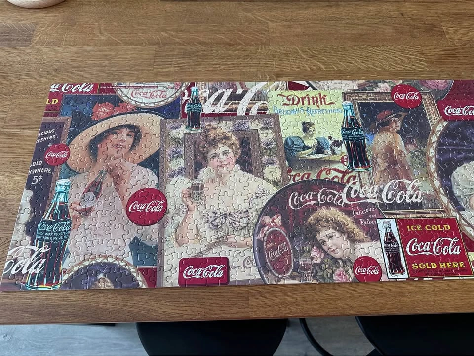Coca-Cola Vintage Advertising Jigsaw Puzzle in Collector Tin - photo 2