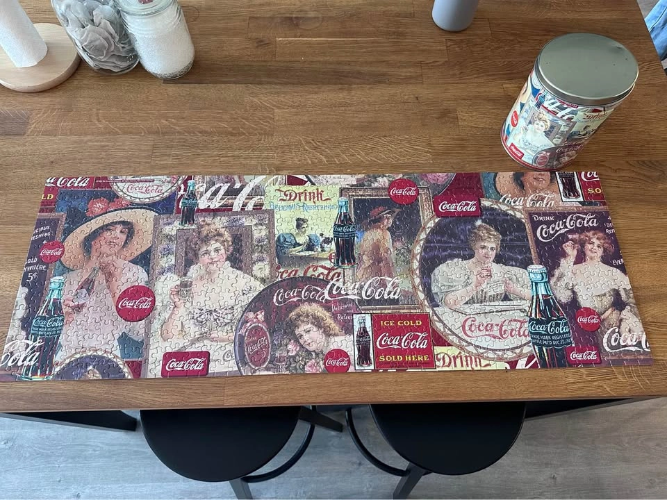 Coca-Cola Vintage Advertising Jigsaw Puzzle in Collector Tin - photo 4