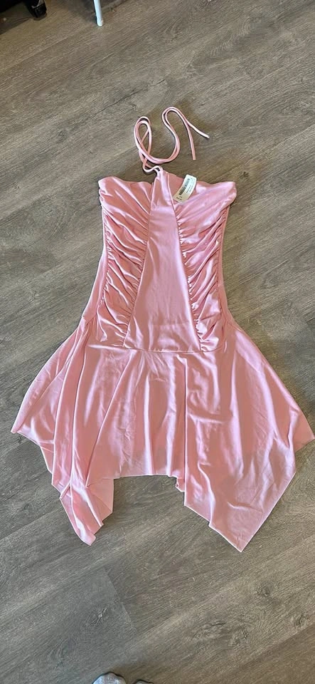 Limité Pink Halter Dress