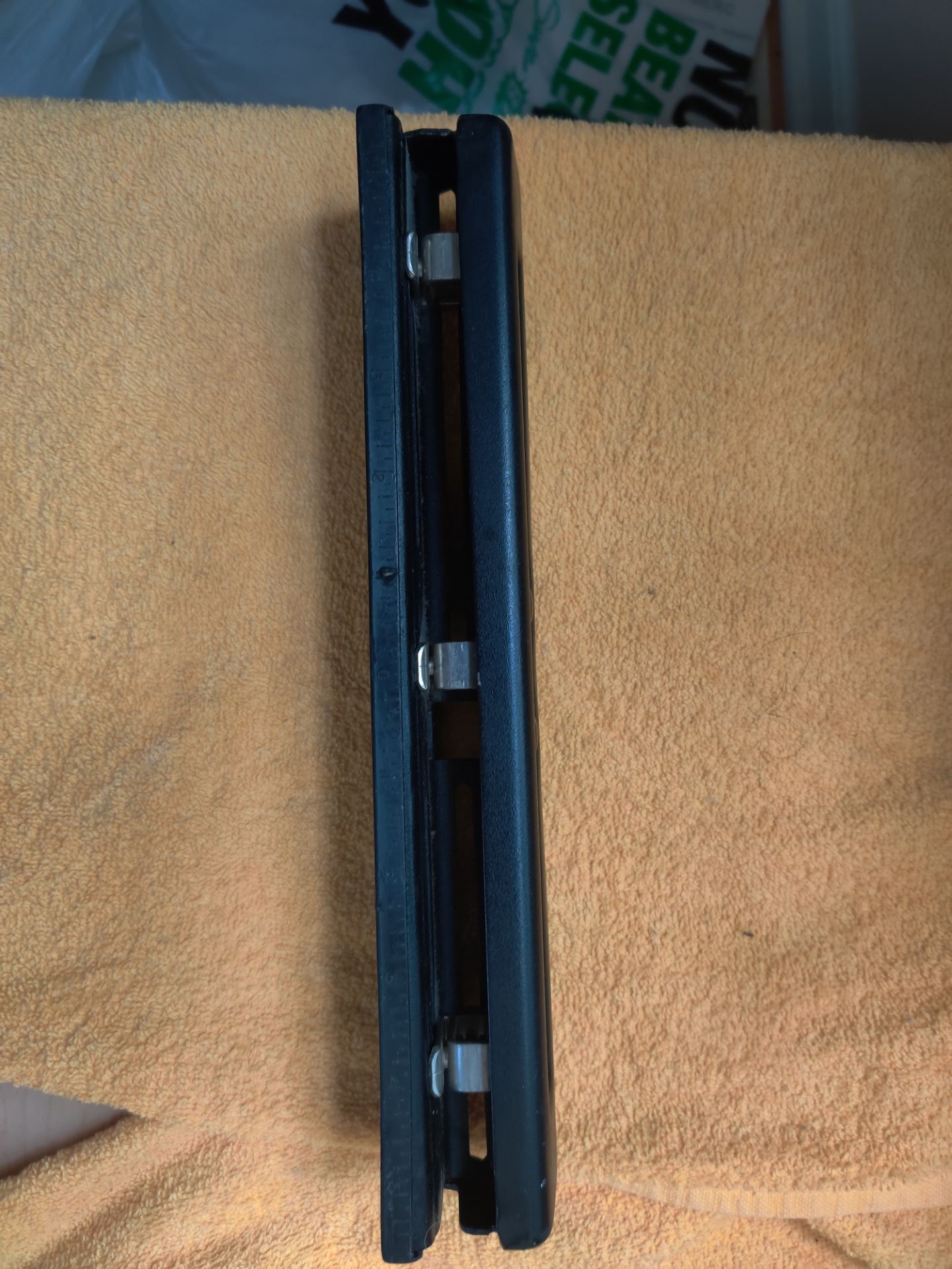 Black Iron Paper Puncher – Heavy-Duty Binder & File Punch - photo 2