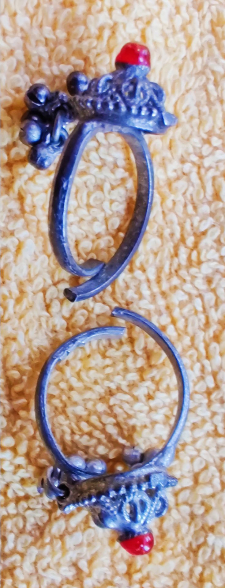 Silver Filigree Toe Rings with Red Bead - photo 4