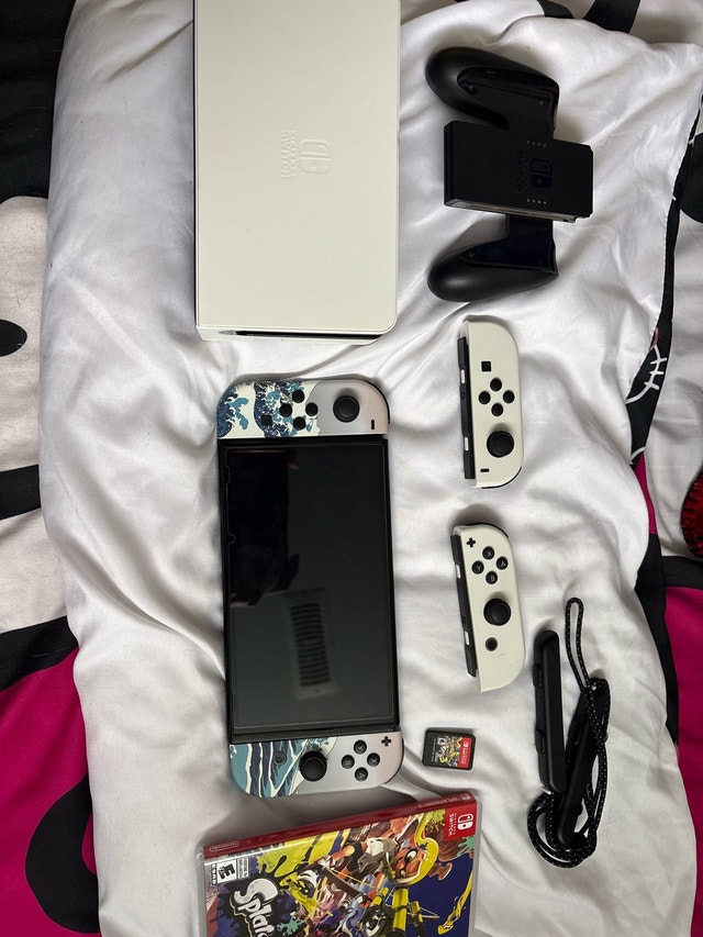 nintendo switch oled Modded with box and splatoon