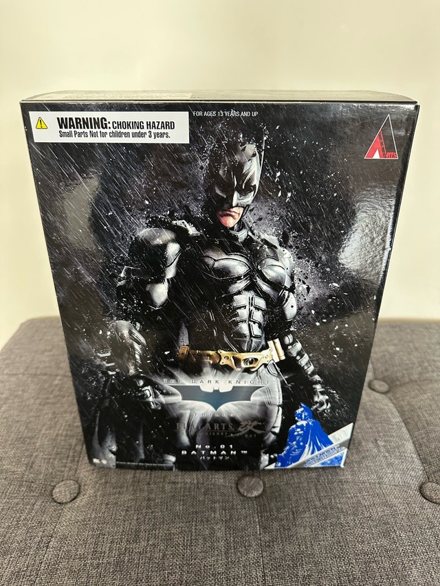 BATMAN BLACK METALLIC THE DARK KNIGHT PLAY ACTION FIGURE No 1