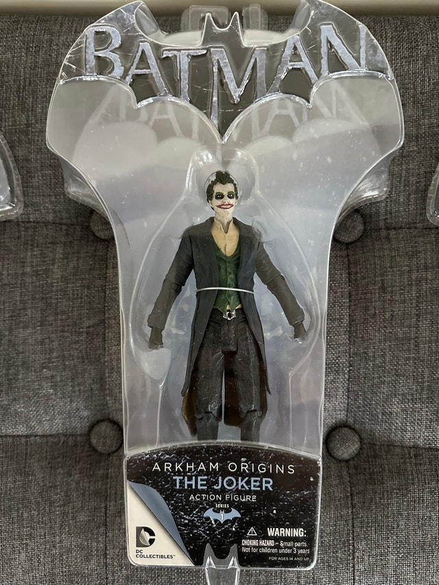 BATMAN ARKHAM ORIGINS THREE FIGURE SET - photo 3