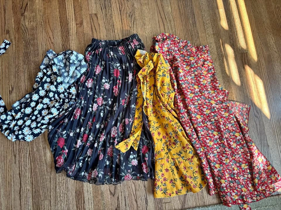 Small to medium Women's Clothing Bundle - Banana Republic, Zara,